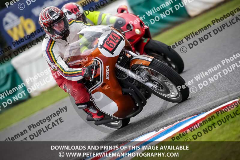 Vintage motorcycle club;eventdigitalimages;mallory park;mallory park trackday photographs;no limits trackdays;peter wileman photography;trackday digital images;trackday photos;vmcc festival 1000 bikes photographs